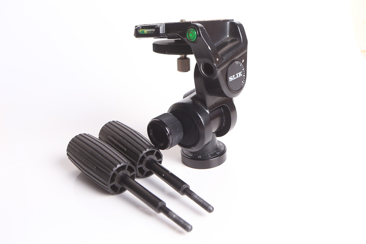 
***  วิธีการใช้งาน ลองเอา SLIK SH-806 N ค้นหาต่อจากเวปอากู๋ หรือเวปแดงดูครับผม 