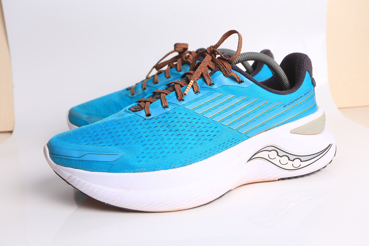 รองเท้าวิ่ง รองเท้า Saucony Endorphin Shift 3 Size 44 EUR / 10 US 