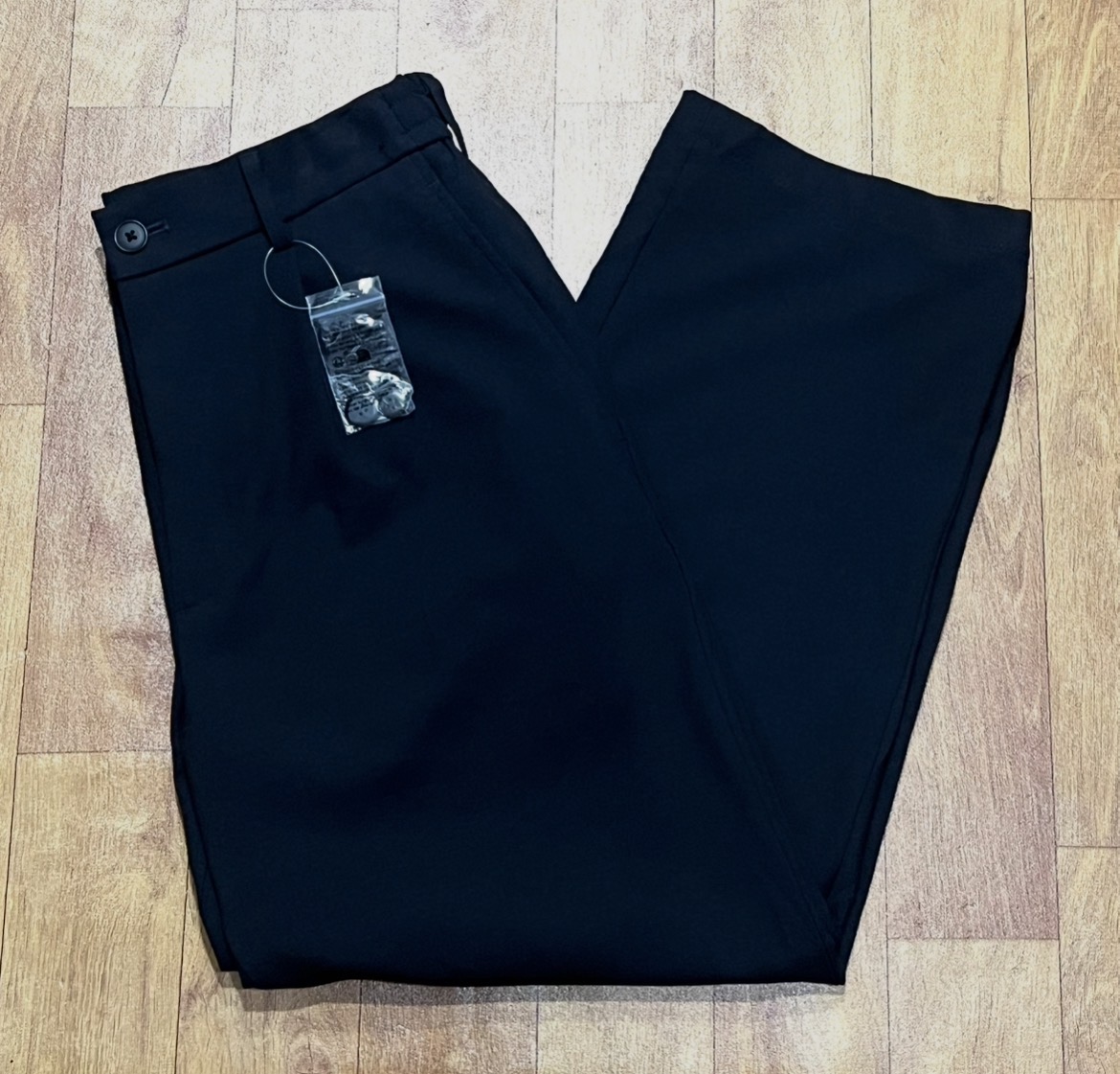 กางเกงขายาว Uniqlo Pleated Wide Pants