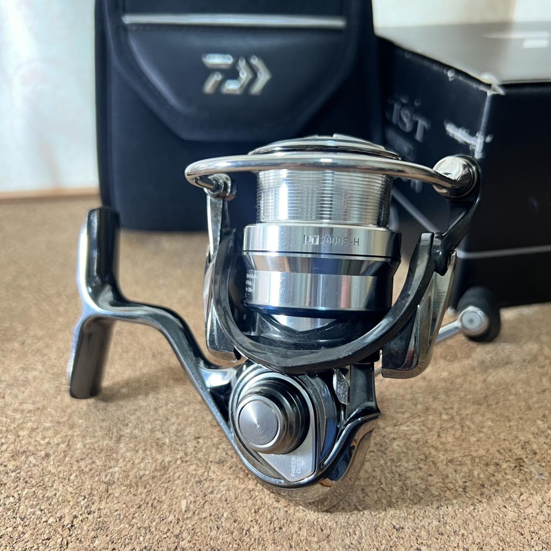 ปรับราคา ขาย Daiwa Exist LT2000S-H (Finese Custom) ปี 2018 สภาพสวย หมุนลื่น