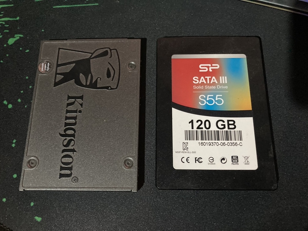 solid state drive 2ลูก [SSD 2.5