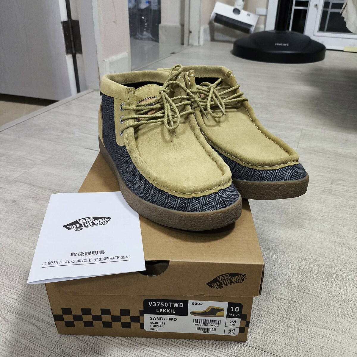 รองเท้า VANS ซื้อมาใส่ครั้งเดียวครับใหญ่ไปหน่อย