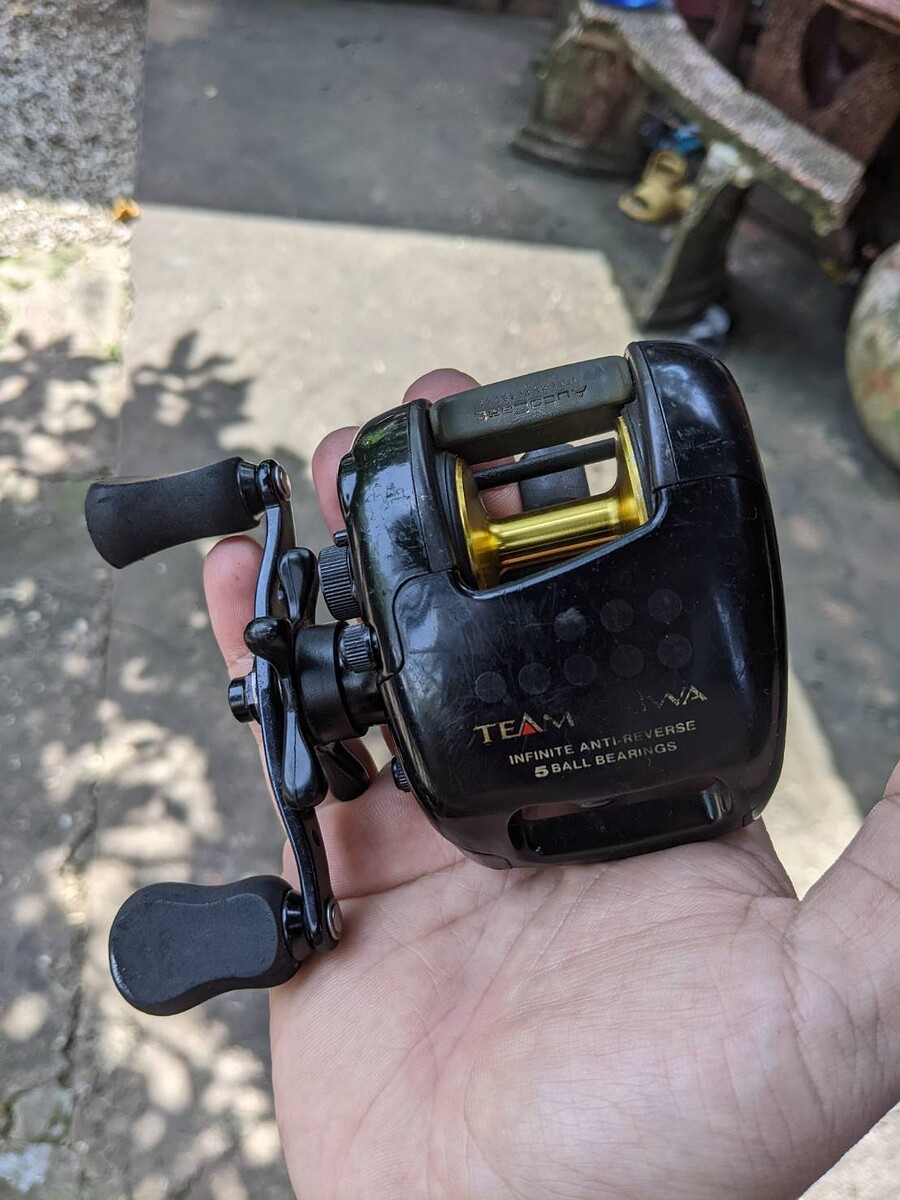3. รอก Daiwa รุ่น Team Daiwa TD2Hi

มือสอง ระบบดี

รอยใช้งานทั่วไป

ขาย 680

สนใจโทร
083334
