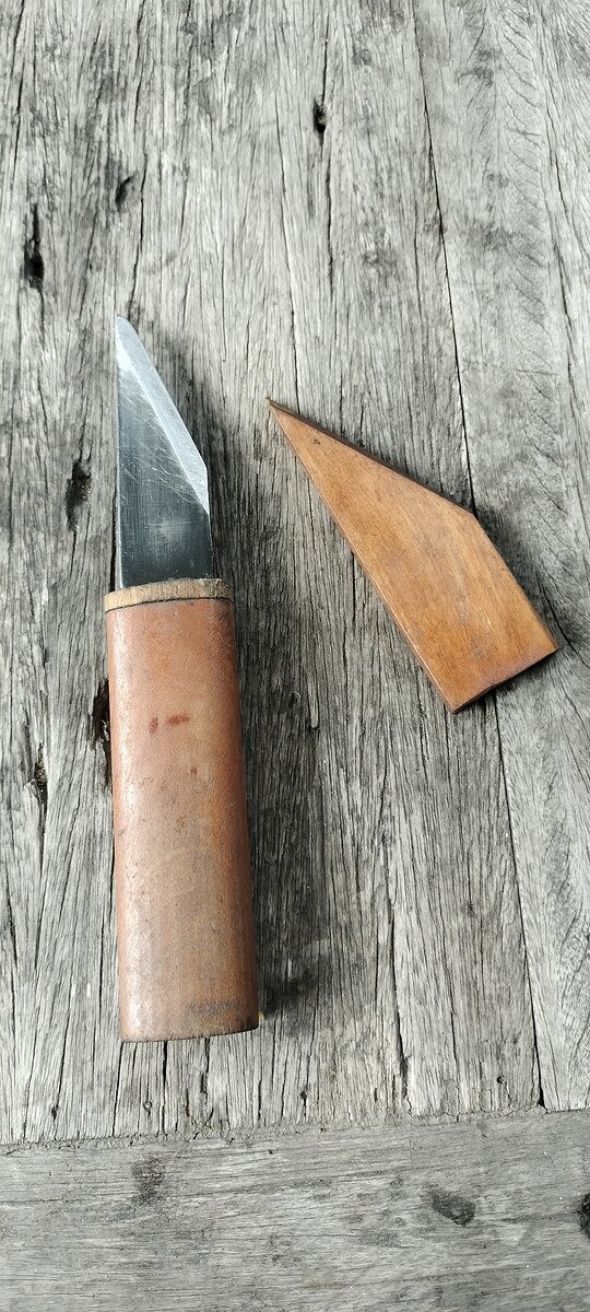 (Kiridashi)  มีดคิริดาชิ (Kiridashi) 