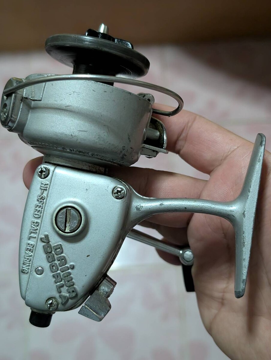 รอกถ้วย Daiwa 7250 RLA   สะสม