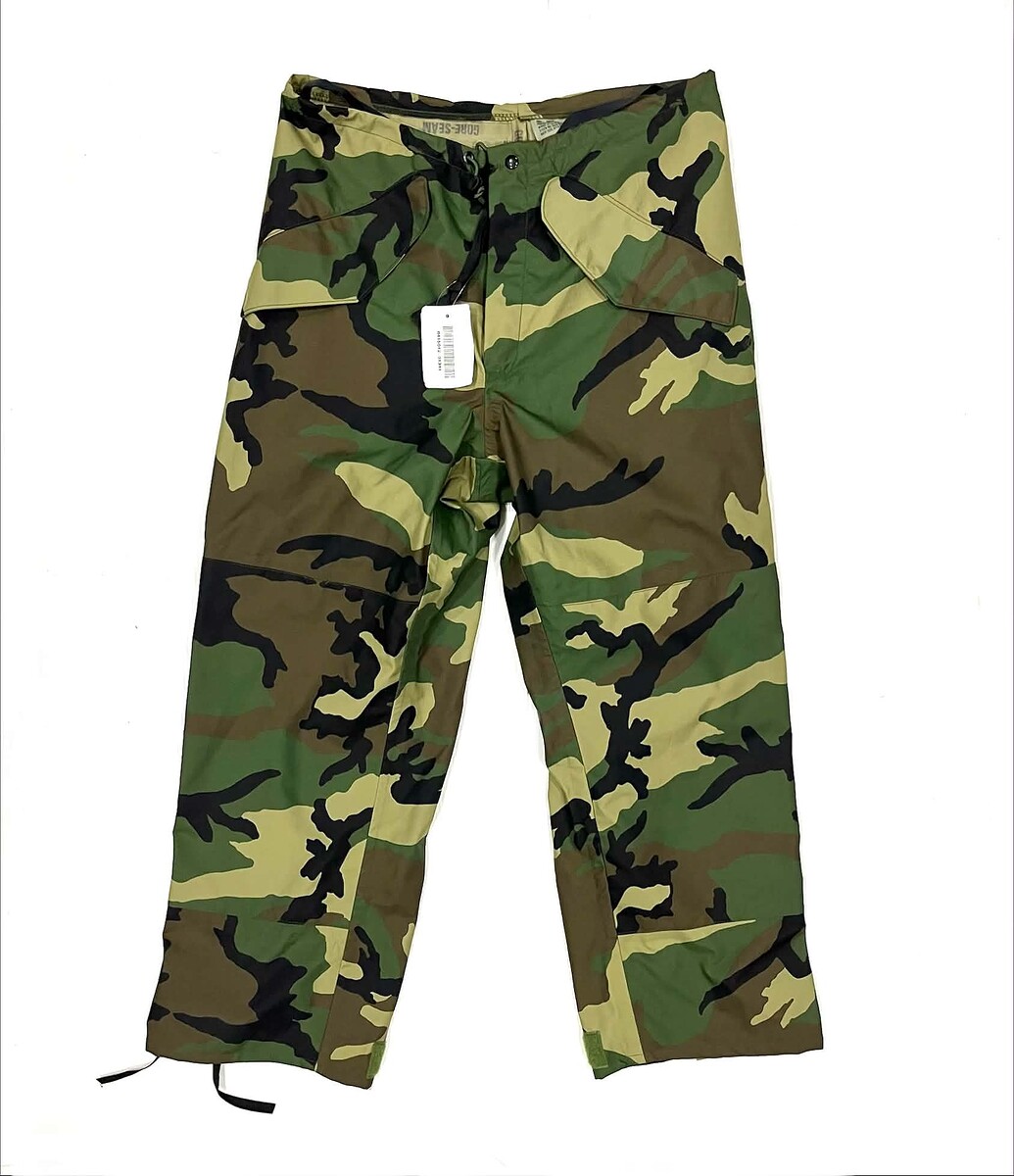 ~ € ~ กางเกงกันฝน US.WOODLAND  (32-33)   400.-