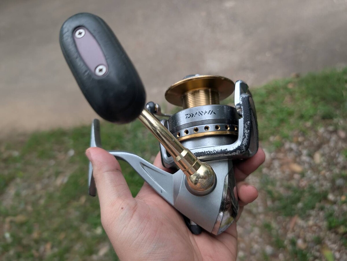 รอกสปิน Daiwa รุ่น Phantom J 