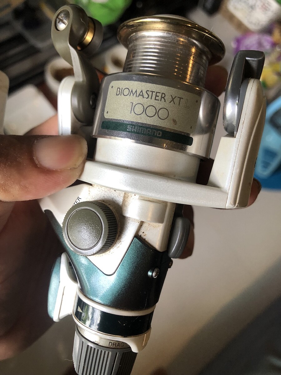 Shimano bio master Xt 1000
สถาพสวยตัวหนังสือยังสวย สปูมีรอยน้ำบางๆ หมุนลื่น 
ขาย 1500 ส่ง 50 
Lin