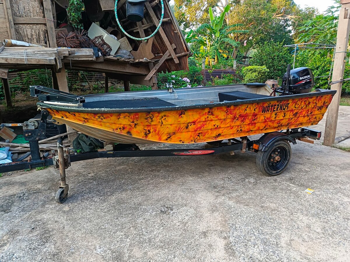 Quintrex 350 traveller + suzuki df20 4 stroke + trailer solex 12-14 ฟุต
เครื่องเบิกมือ 1 มาครับ สภา