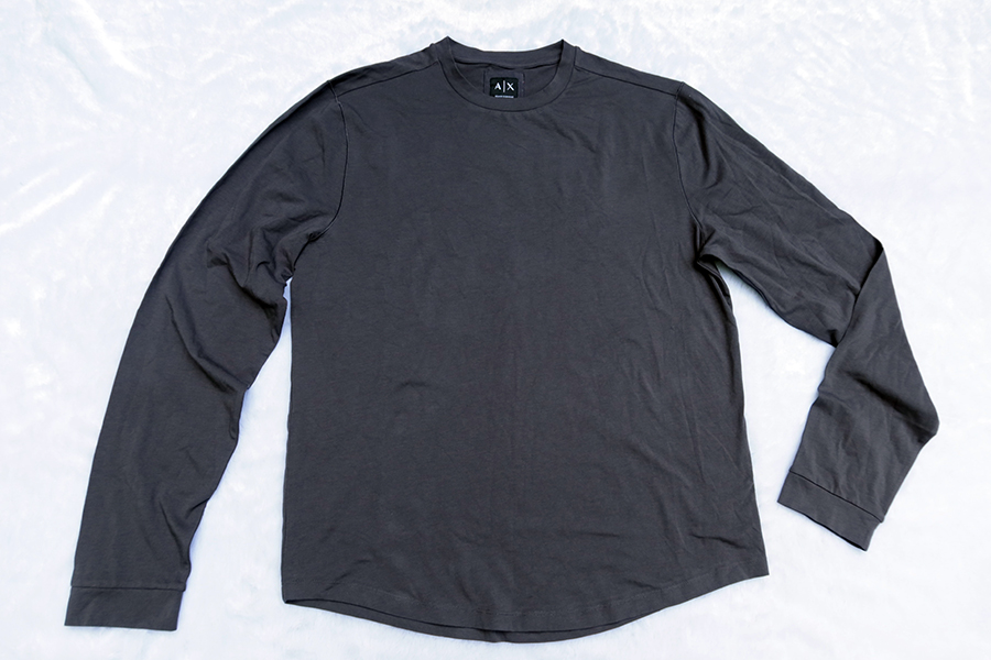 ARMANI /M (43) เสื้อยืดแขนยาวใหม่สวยแท้ตัดป้ายหลุดโรงงาน ราคารวมส่ง Flash