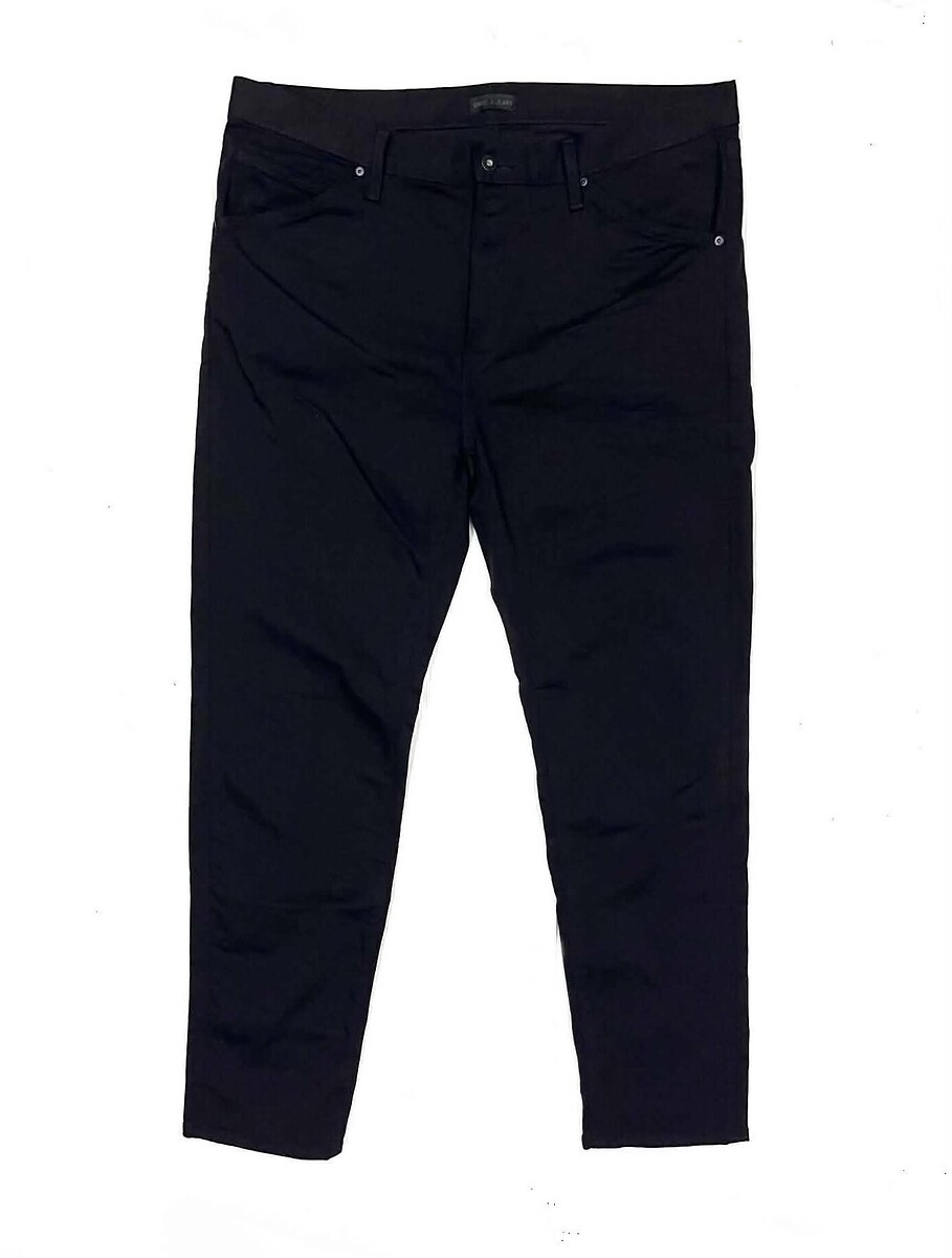 ~ € ~ กางเกงยีนส์  UNIQLO     400.- 