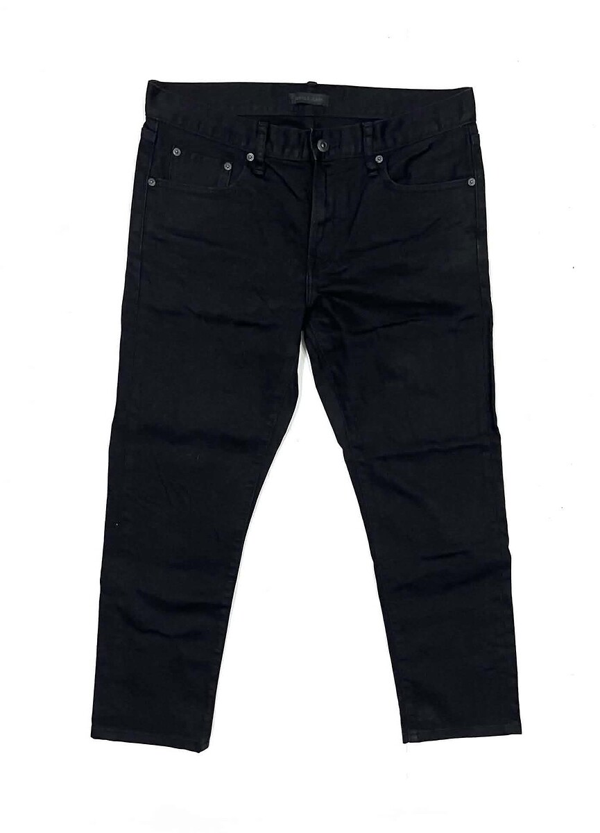 ~ € ~ กางเกงยีนส์  UNIQLO ริมแดง  (33)   350.- 