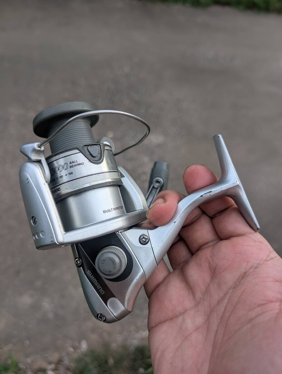 รอก สปิ้น Shimano Aperto 3000  