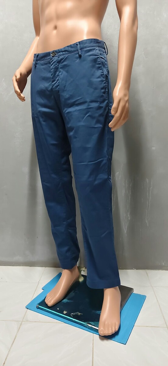กางเกงขายาว Men's HUGO BOSS Crigan3-D Stretch 10186371 Size 36" นิ้ว

สีน้ำเงินโคบอลต์ (ขนาดวัดจริ
