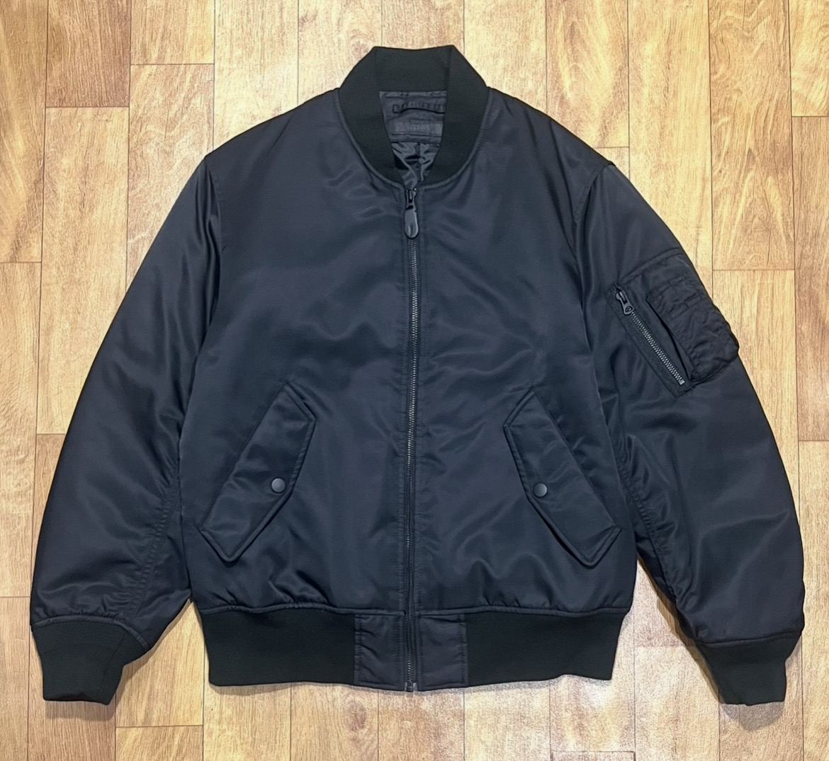 >>>> เสื้อ UNIQLO BOMBER JACKET <<<<