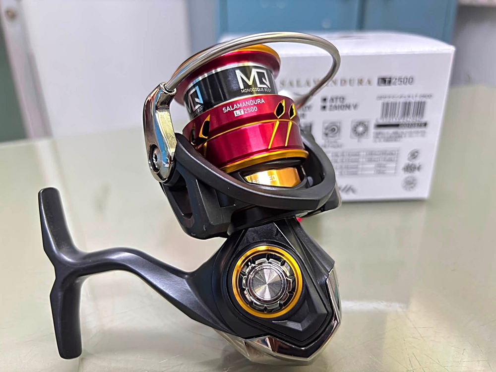  Daiwa Salamandura LT 2500 นน.เบา ตีได้ทั้งวัน