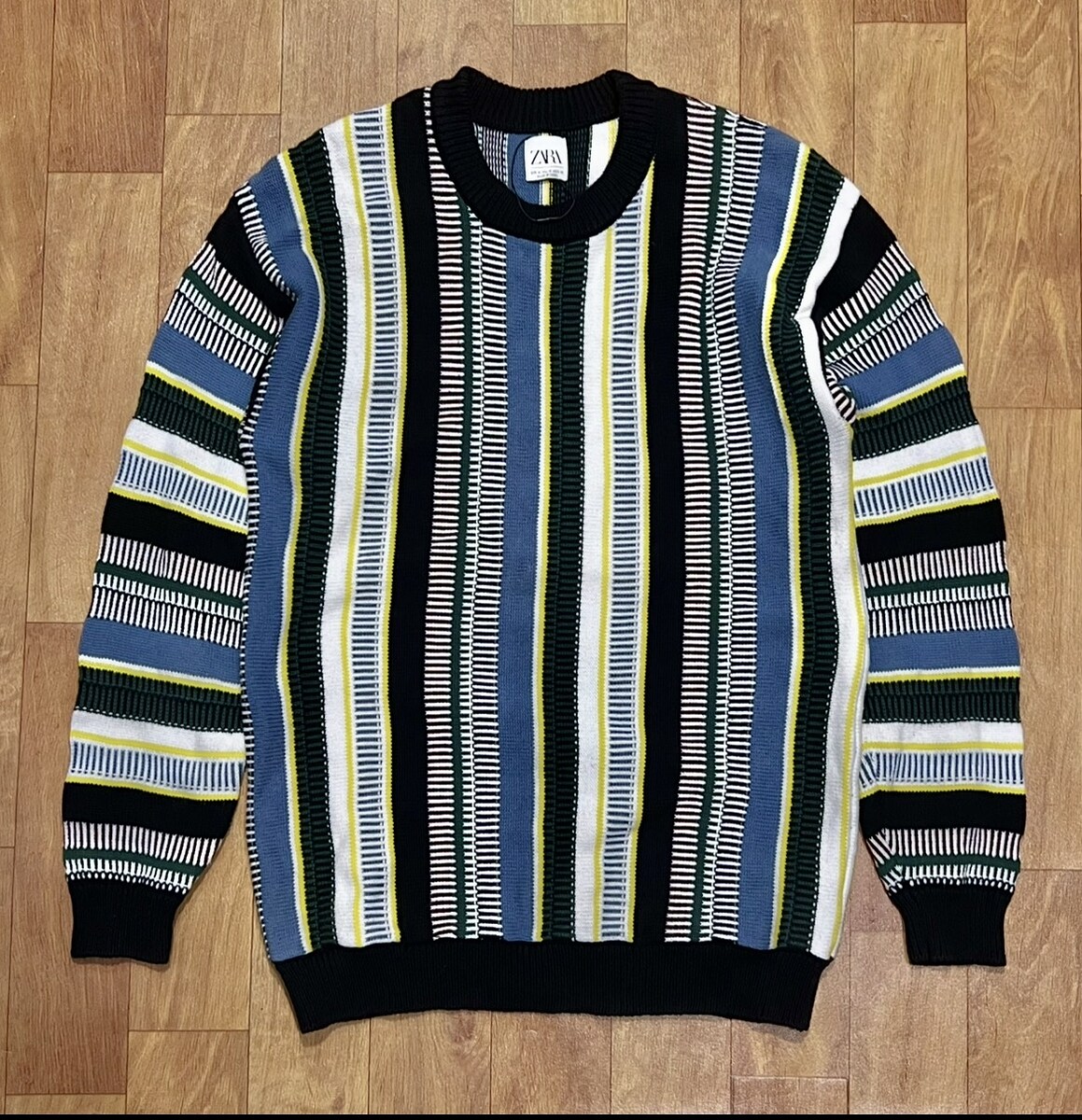 >>> เสื้อ Zara Geometric Coogi Style Sweater <<<