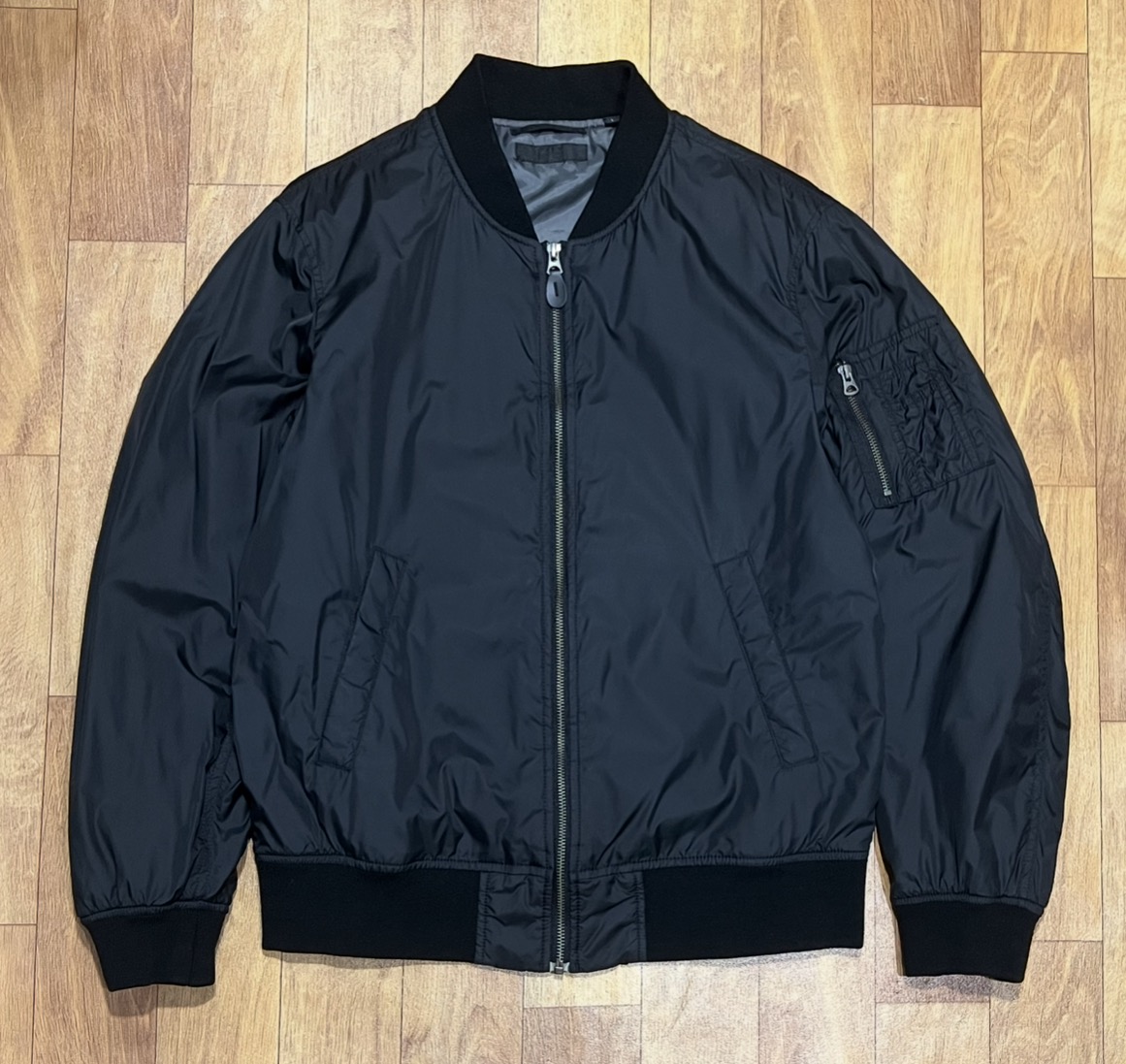 >>> เสื้อ UNIQLO BOMBER JACKET <<<
