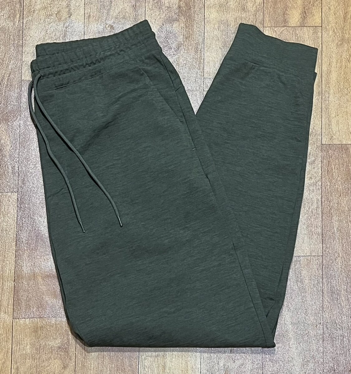 >>> กางเกง Uniqlo Ultra Stretch Active Jogger Pants <<<