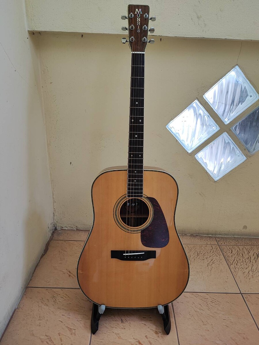 กีตาร์โปร่งวินเทจ MORRIS MD-525S