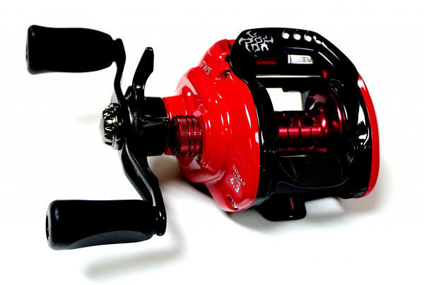 Daiwa TATULA TYPE-R Red : Daiwa Baitcasting รอก (Reel)