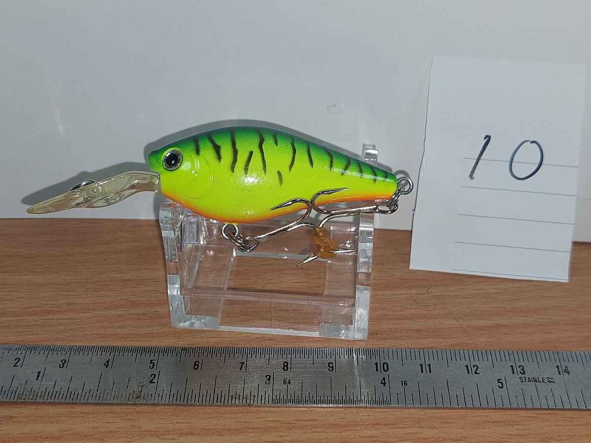   Dum fishing    LURE # 10      ****   TIEMCO  FAT PEPPER JR  ****