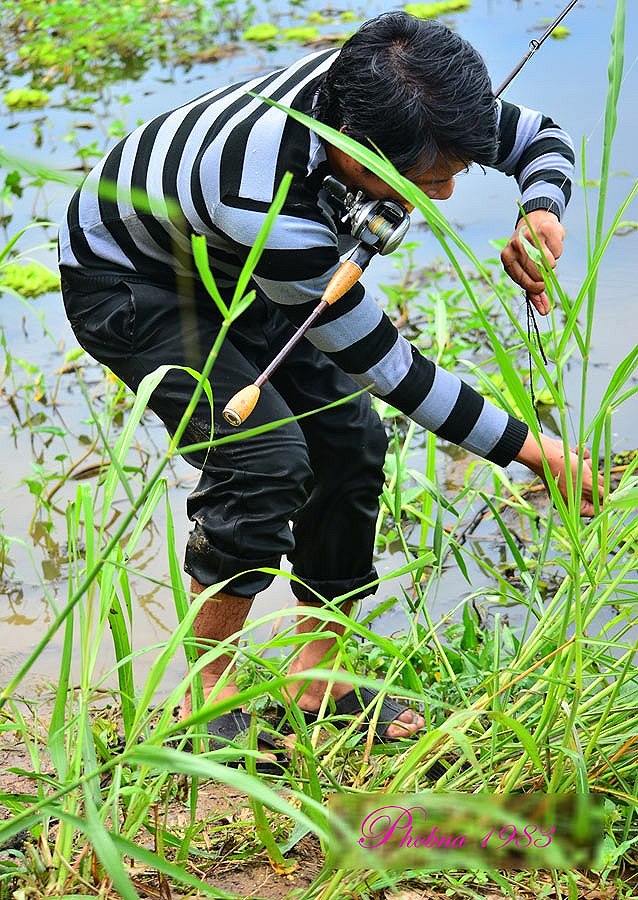 ผลัดกันตีแบบไม้ต่อไม้   แต่มันมักจะกัดของคนที่หล่อกว่า   ก่อนเสมอ   :grin: :laughing: :laughing: :la