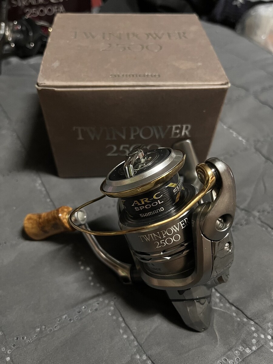 รอก SHIMANO TWINPOWER 25OO ปี2O11 สวยทึกทน