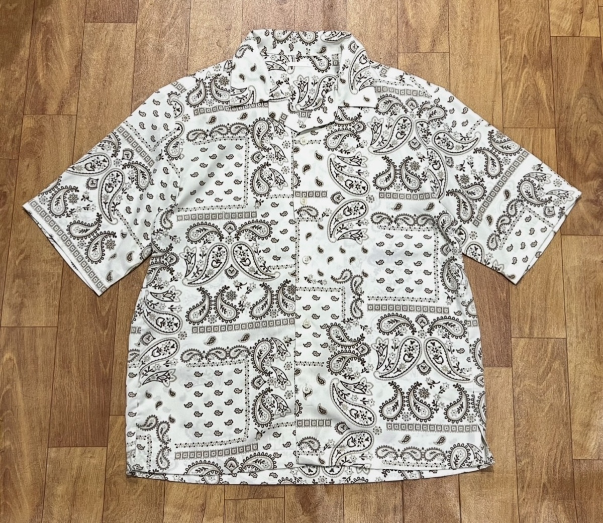 เสื้อ GU BANDANA OPEN COLLER SHIRT
