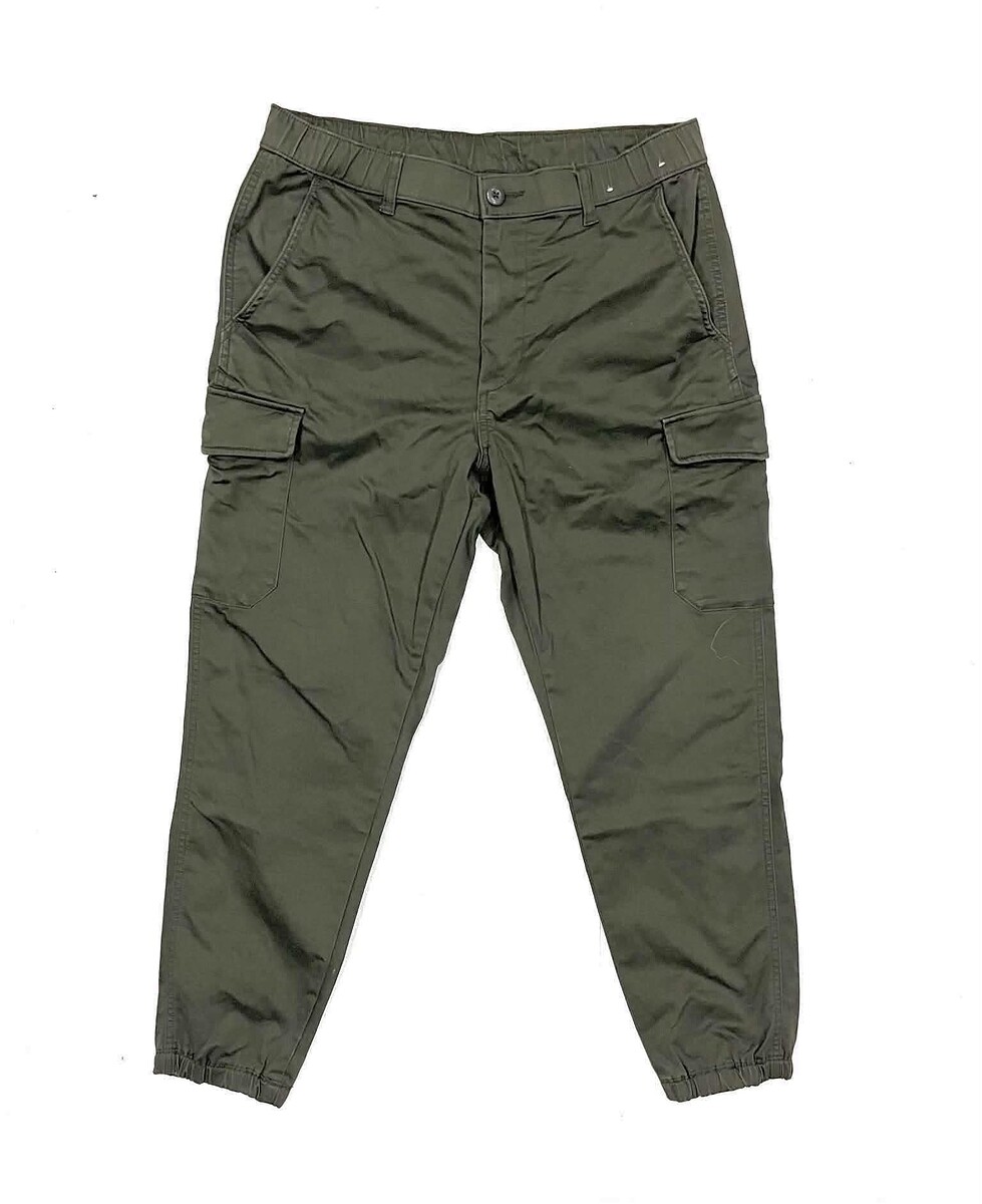 ~ € ~ กางเกง UNIQLO CARGO  (32-33)   300.-